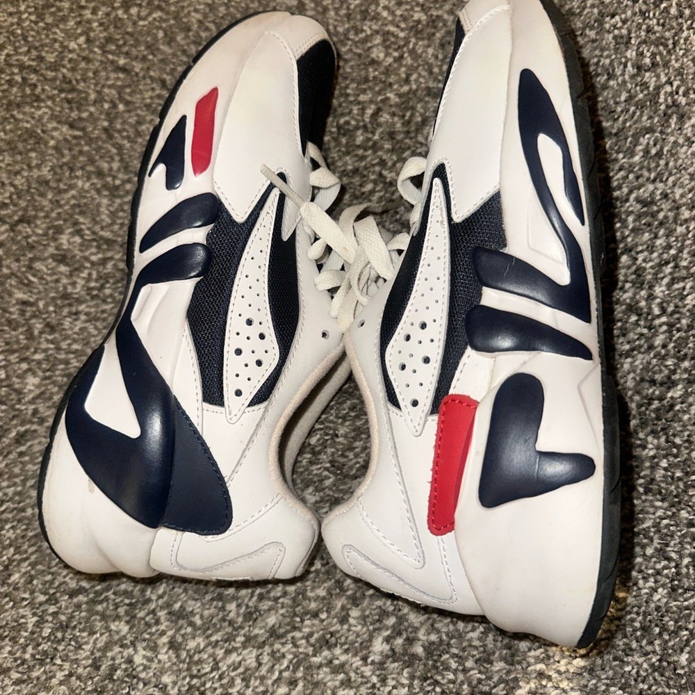 Fila Kids White Sneakers - Picture 5 of 7